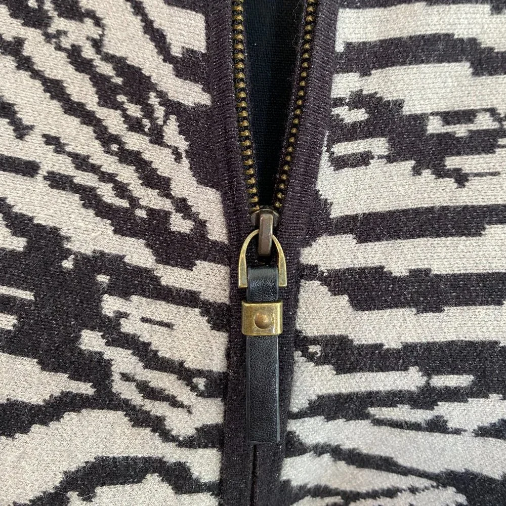Christian Siriano NY Exotic Print Fringed Poncho Jacket NWOT Women's Size S / M - Picture 12 of 12